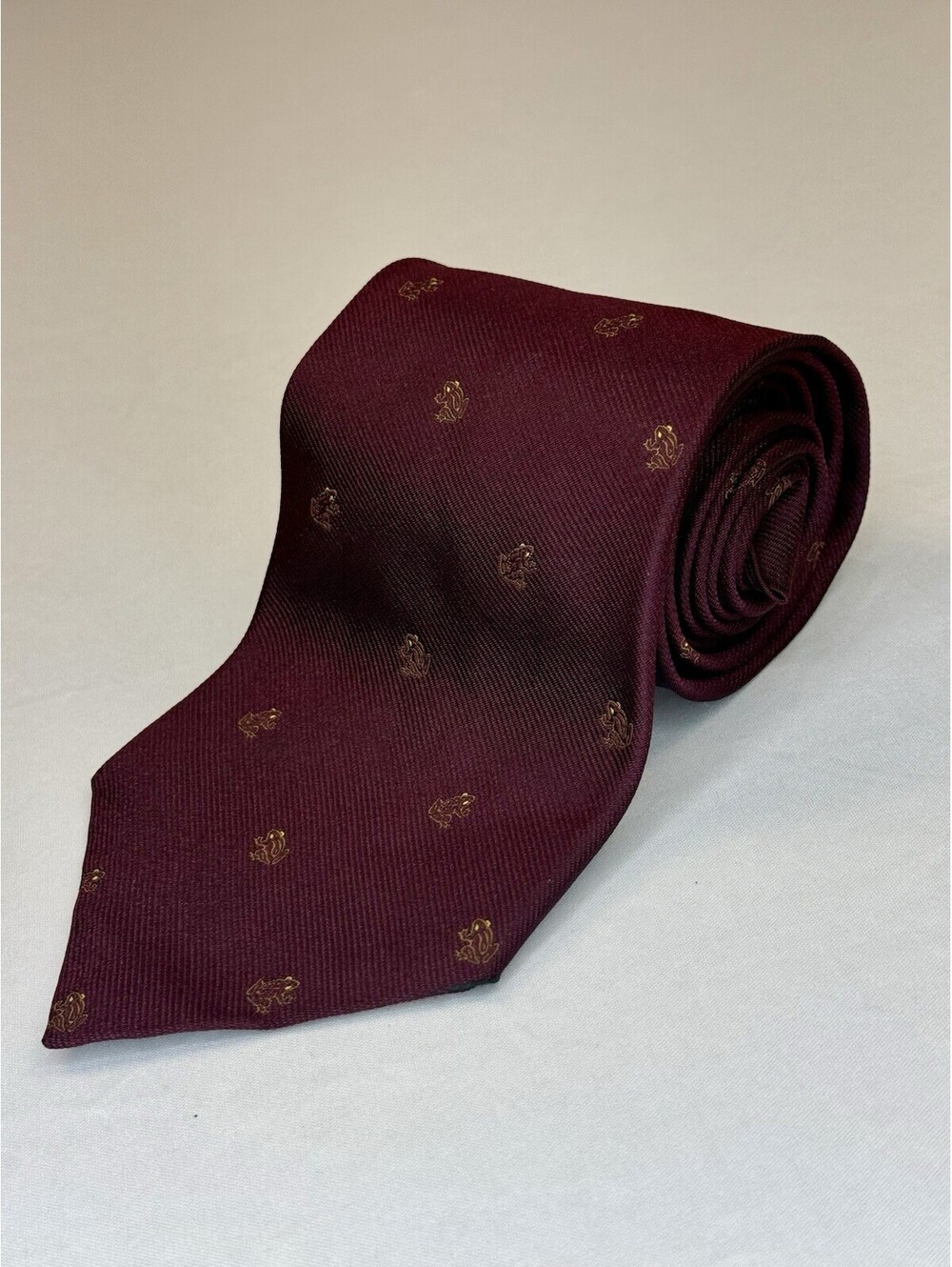 Banana Republic Silk Necktie Burgundy Wine Gold Frog Print Italy Vintage 3.75x57